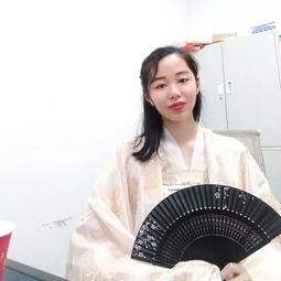 穿进娱乐圈吃瓜,我与明星的甜蜜瓜田之旅